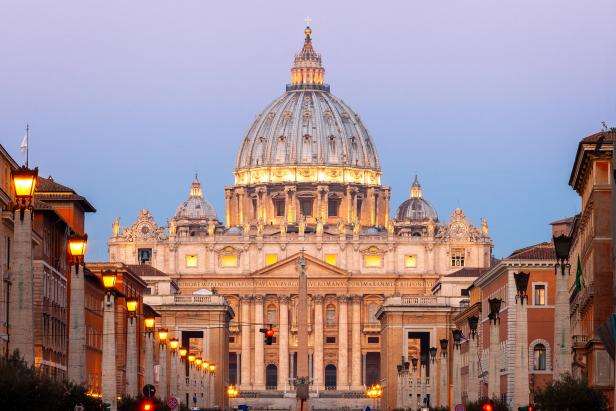 The Smallest Country - Vatican City!